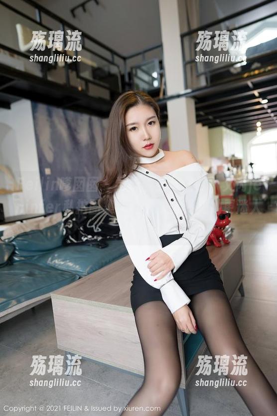 Feilin嗲囡囡 - 学妹的全球进驻：文芮jeninfer私拍图集，让你决定还是她更迷人！