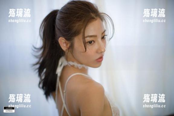 进入G.su(全智秀)的私房图包：LEEHEXPRESS的隐秘车厢！