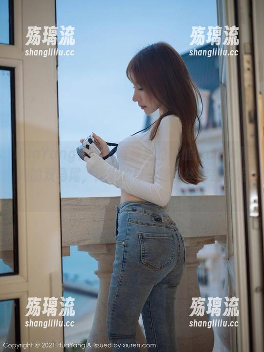 HuaYang花漾 - 写真里的赵惟依coco和她的双马尾，库里的每一根发丝都在说话！