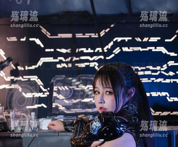 KANEKO_咔喵 KANEKO_咔喵的选择:一袭白旗袍,在镇海的美图精选中闪耀。