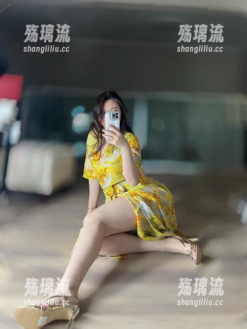 微密圈 - 想看透MIYA？来个图库下载，带你进入透明奇异县！