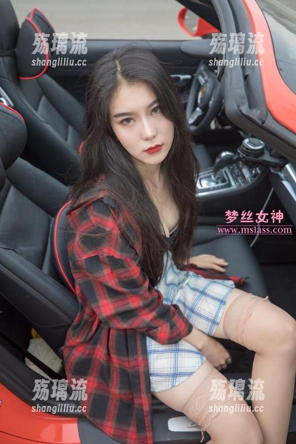 MSLASS梦丝女神 - 新鲜出炉！仟仟JK小女神，保持这种状态，我估计她的粉丝会逐渐变成温水煮青蛙！