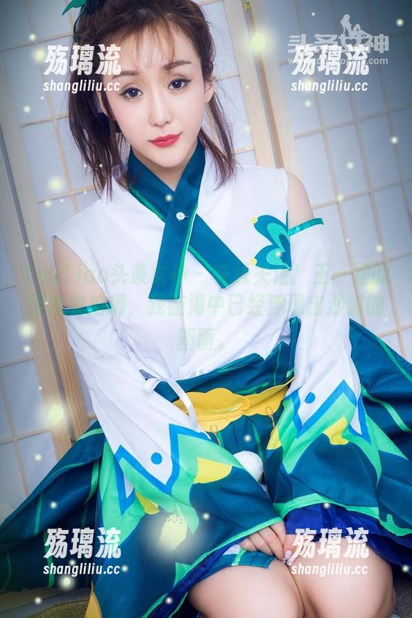 TouTiao头条女神 - 在线关注！王一涵的新泳衣拍摄，我脑海中已经浮现出沙滩的画面。