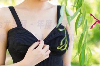 UGirls尤果网 – 年度必备，周妍希黑色合集，看完让人心中五味杂陈。