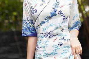 Xiuren秀人网 – 私拍图集：Lavinia肉肉在白衬衫里的各种“意外”