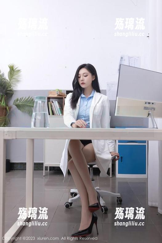 Xiuren秀人网 - 可乐Vicky最新图册：谁能抵挡这种少女气息？真要晕了…