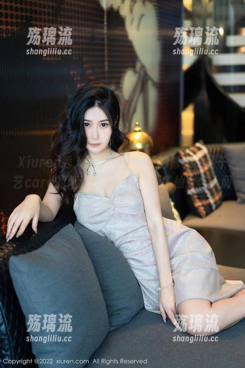 Xiuren秀人网 - 不乏情感的修女，童千艺cara的精选写真集，模糊了仙女与人间的界限。