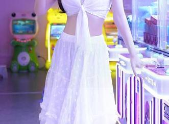 Xiuren秀人网 – 死库水图包：当荡漾Crystal遇上水花，谁能顶得住？