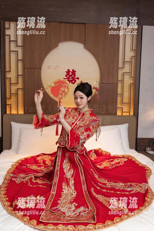 Xiuren秀人网-西希白兔 Xiuren秀人网 - 来自西希白兔的天台灵感——颠覆私拍作品