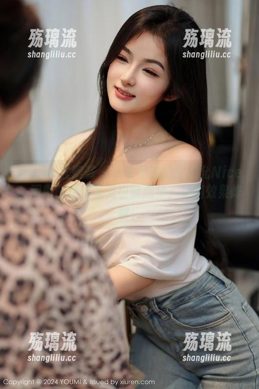 YouMi尤蜜荟 - 从未见过的张思允Nice，眼镜时刻无圣光也能造梦，美图效果炸裂。