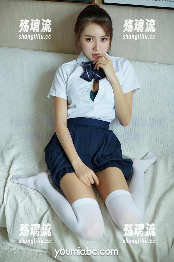 YouMi尤蜜荟 - 这才是吸血鬼，田冰冰的美图能把日月赶紧藏起来，哈哈！