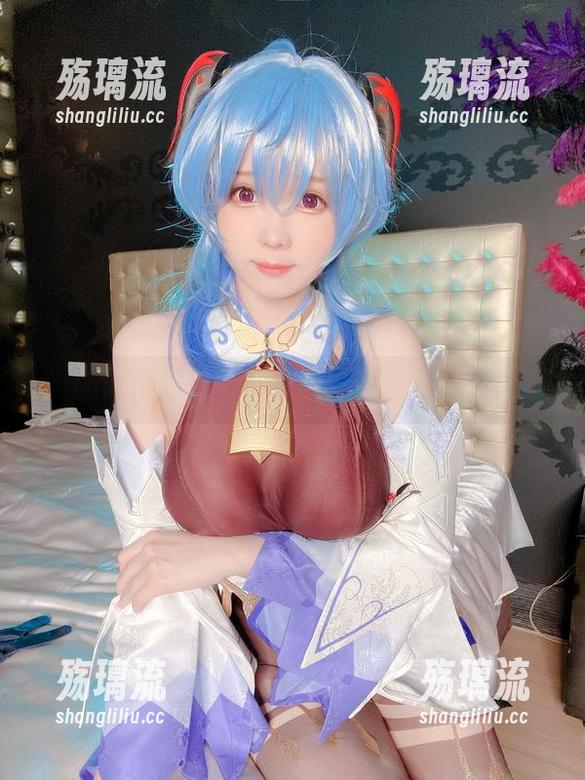 shimo霜月一角，裤里丝的无圣光流转。