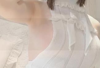 一小央泽的白修女，图片一打开就像打开了小窗，满眼都是微妙的诱惑。