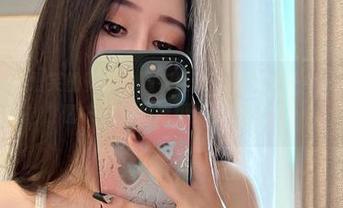 微密圈 – 不爱笑的赛琳的睡衣合辑：有没有一个人偷偷觉得，睡衣其实是超级英雄的制服？