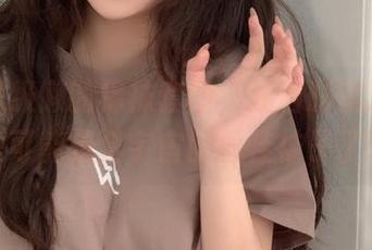 依依超级懒的棉袜套图，我当时就想：这资源可能是全宇宙的最佳袜子了吧！