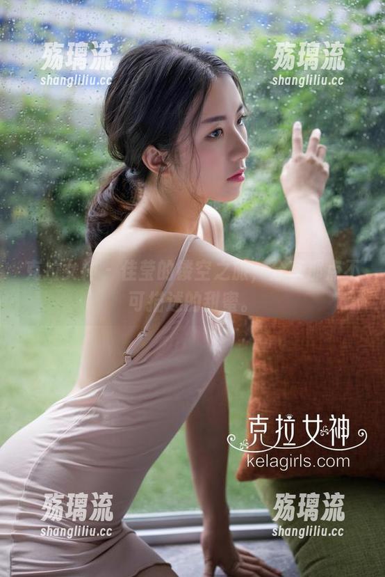 克拉女神 - 佳莹的镂空之旅，分享那点不可描述的甜蜜。