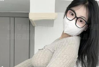 微密圈 – 看！可爱的肉巴的姐妹花，高清黑丝半腿就这样出现在我面前，哇，心有点小鹿乱撞。