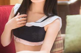 头条女神 – 娜依灵儿短裙专辑：精选写真，让人联想到那个“裙子短，腿长”的真实案例