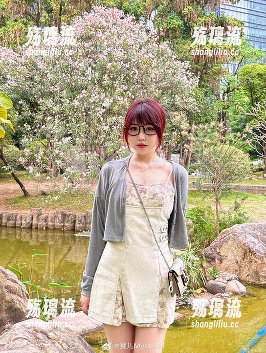 运动的灵魂，宝儿mysterial的原图里，仿佛连空气都在舞动。