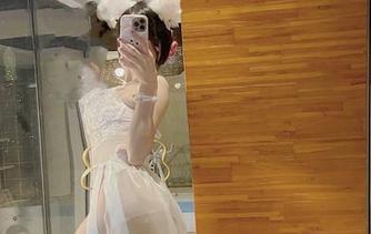 微密圈 – 一滴水在小玉吃果冻浴室的美图里在线翻滚