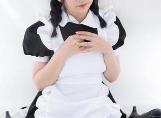 少女秩序 – 这泳池作品的图片让我想到“水里约会”，小葵是不是要说：“我非常幸福，在水中。”