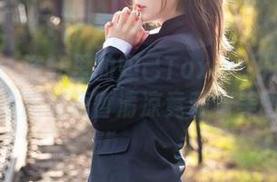 尤蜜荟 – 浴缸里的妲己Toxic：冲出水面，没想到短暂清凉竟藏着美图！