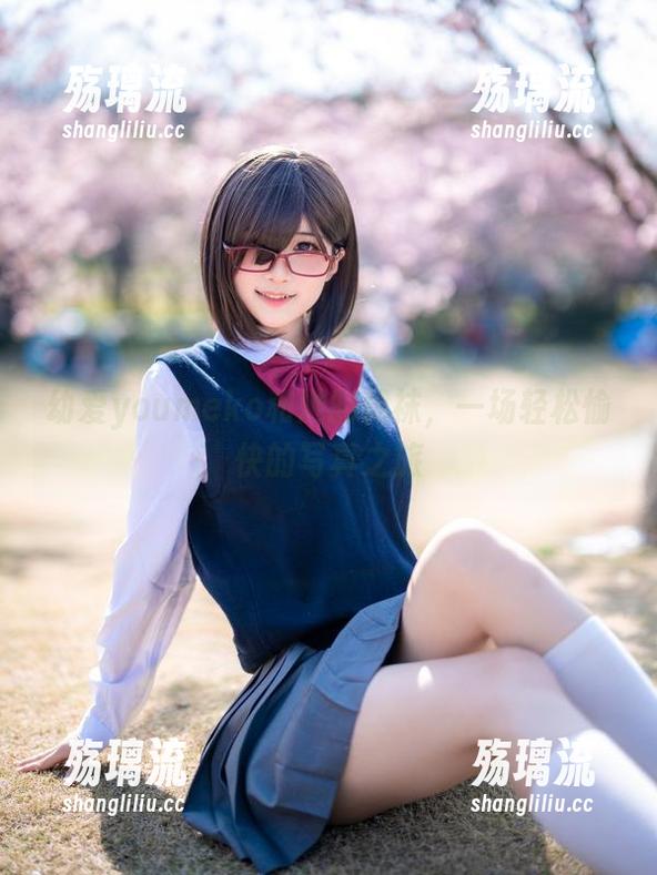 幼爱youmeko 幼爱youmeko和她的棉袜,一场轻松愉快的写真之旅