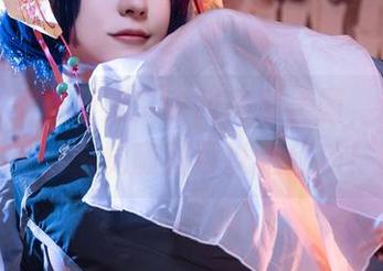 拖拉大王重新定义啥叫高清美图，申鹤的礼服感觉随时可以走红毯！