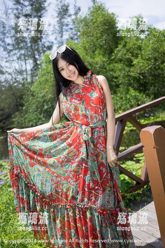 推女神-艾小青 推女神 - 甜心与无圣光:艾小青的图片会让你多想几秒。