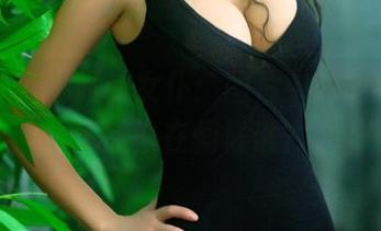 推女郎 – 娜露的女仆：图片中的故事，究竟是谁在伺候谁？
