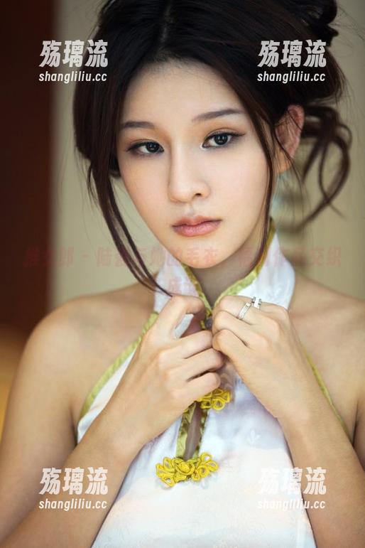 推女郎 - 陆瓷与她的毛衣，福利作品交织成谜