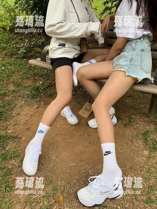 微密圈 - 她就是这样！无敌哒小姨妈教你如何用免费写真撩人，微信朋友圈系列球迷青睐！