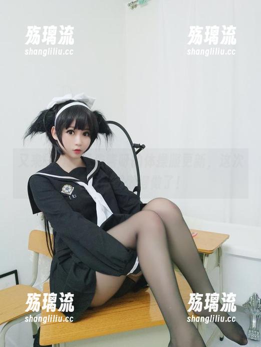 又来一波！是依酱呀的体操服更新，这次连运动都懒得做了！