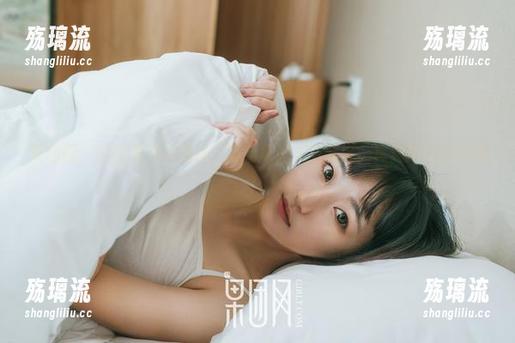 果团网-周妍希 果团网 - 原图里的周妍希,运动风格无敌壁纸,真想把它贴满墙!