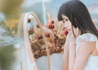 桜桃喵和她的透明女仆奇遇：写真合集