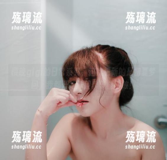 樱晚gigi的日常系列，这次更新的是初夏梦回，我都开始希望季节能回放！