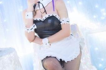 洛丽塔大哥：“福利”比基尼写真，轻松玩转沙滩风