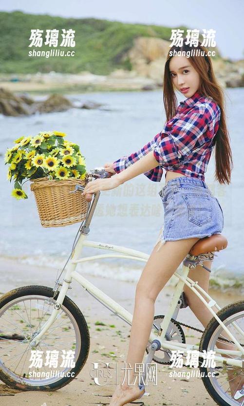 爱尤物 - 张团团更新的这组写真，惊鸿客……捉摸不透她想表达啥，哈哈！