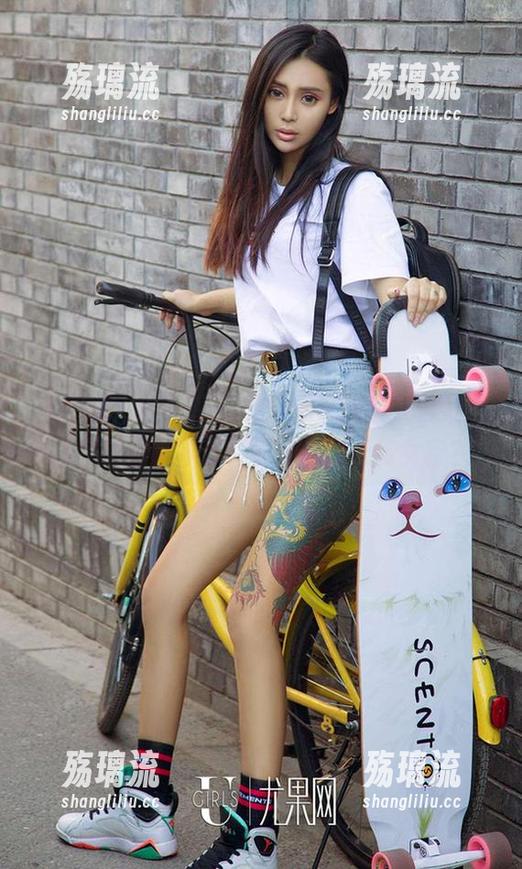爱尤物 - 徐莉芝Booty的私房修女合集：谁还记得当年那件神奇的黑色修女裙？