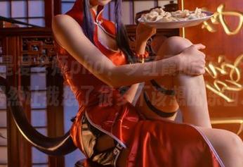 不愧是爱老师phd！岁红霞的这个cos，居然让我想了很多不该想的东西…