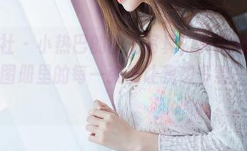 爱蜜社 – 小热巴的护士写真，真是难以选择，图册里的每一张都让我想多看一会儿！