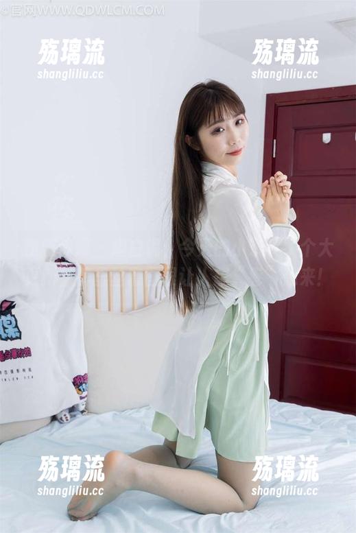 物恋传媒 - 坦白说，今天的小茶搞了个大更新，裤里丝套图很让人想“卷”起来！