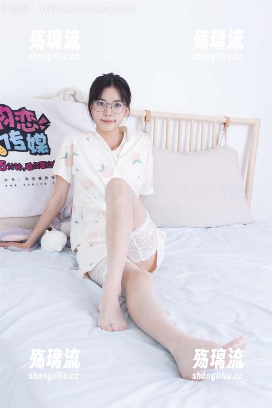 物恋传媒 - 红裙私房合集：菜菜今天的任务是不让人走心吗？