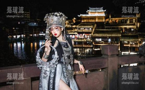 瓦斯塔亚小龙虾 图片的魔力:为何瓦斯塔亚小龙虾和她的灵魂探戈,让人就想想舞一曲?