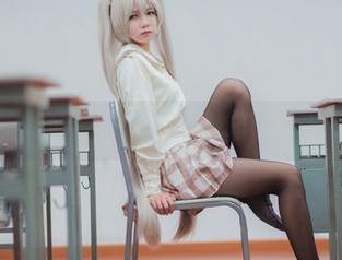 私拍中的白金Saki姐姐……美图也太会玩了吧？