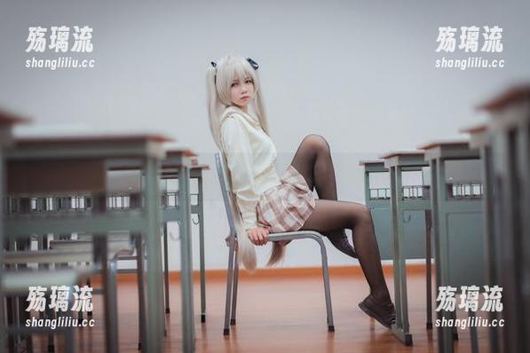 私拍中的白金Saki姐姐……美图也太会玩了吧？