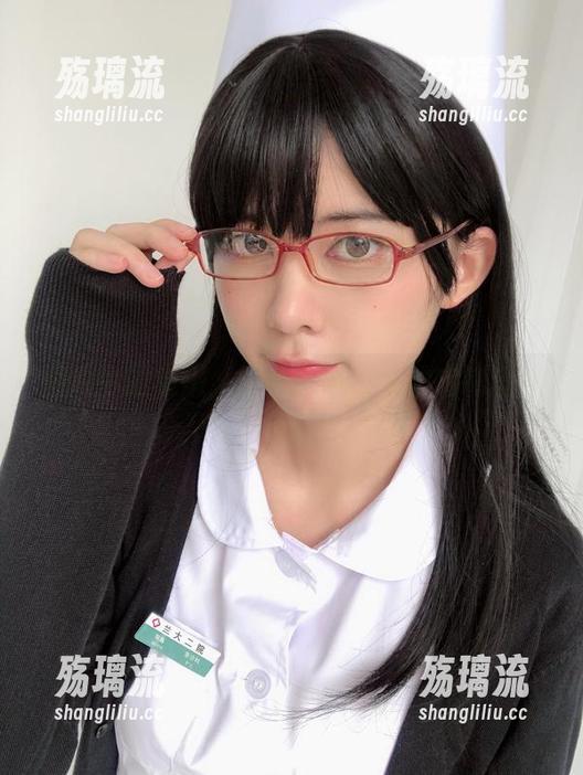 图片中的稚嫩，眼酱大魔王w的定制清纯