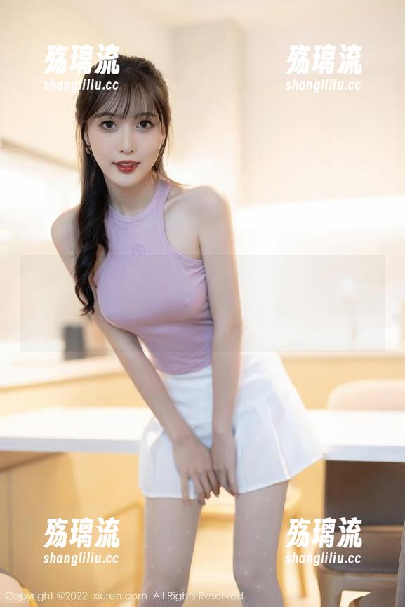秀人网 - 妮儿Bluelabel短裤的原图，那种气质不可忽视，精选应该加点小心思呢～