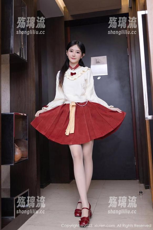 秀人网 - 容容容Alice的“妹妹”作品合集，你以为只是合照吗？