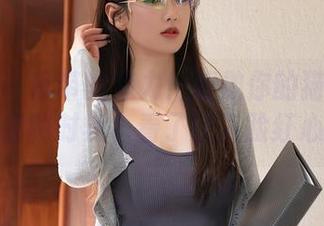 秀人网 – 吊带的魔力！想做你的猫图集里的定制时刻，看了让人脸红心跳